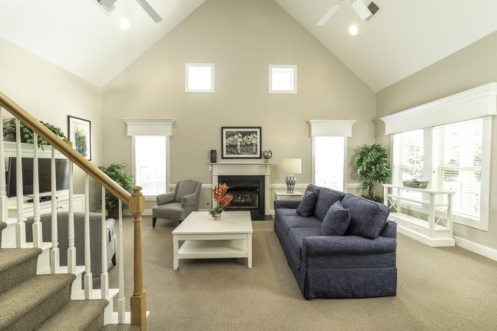 Modern Style Living Room
